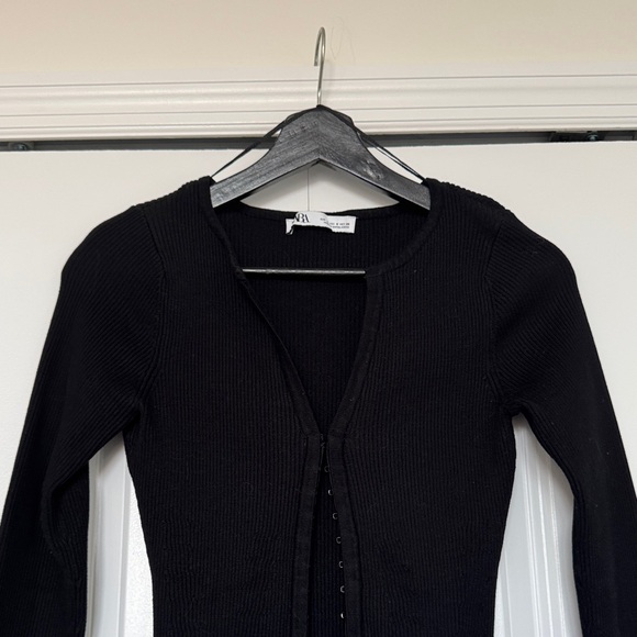 Zara Black Ribbed Cardigan - Picture 2 of 6